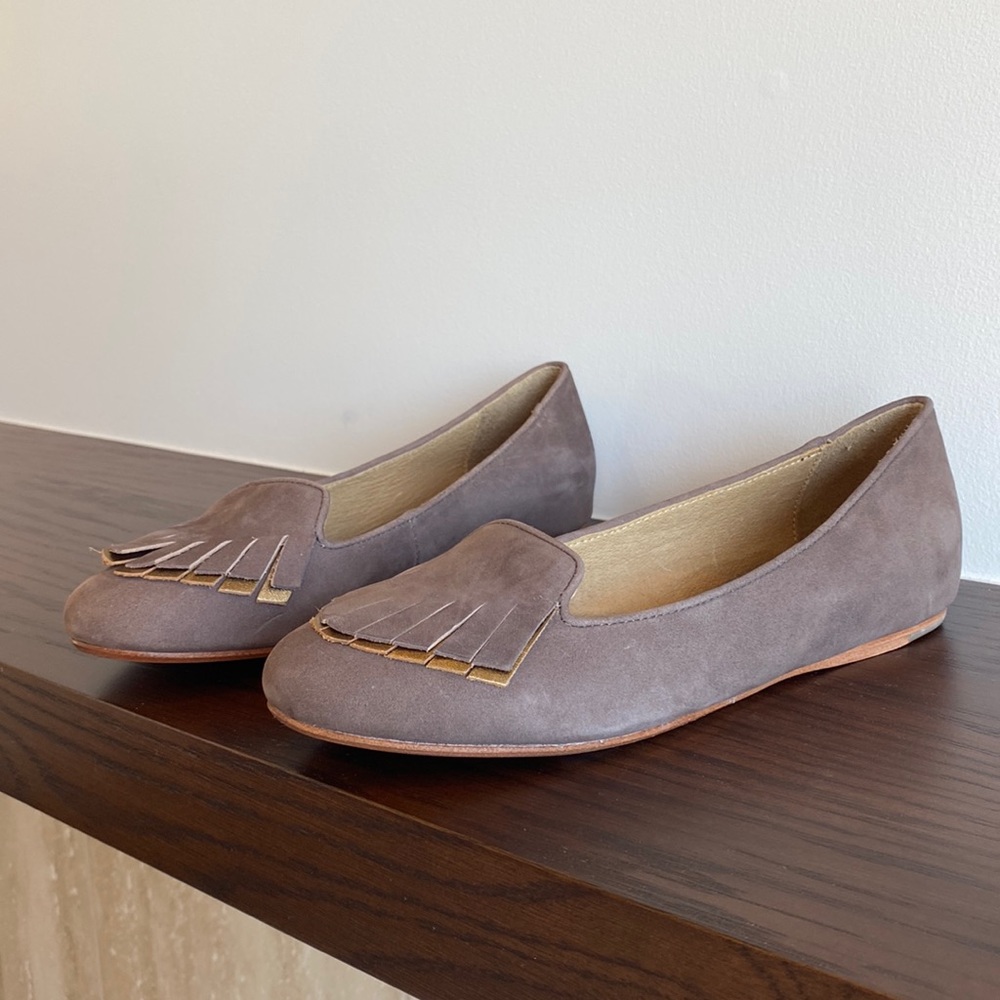 New without Box Leibeskind leather flats. Size 37 EUR / 7 US.